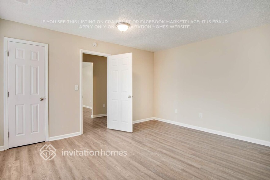 Building Photo - 7330 Cherry Laurel Dr