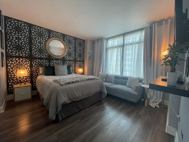 Building Photo - Downtown Acqua Vista 1 Bedroom Condo!