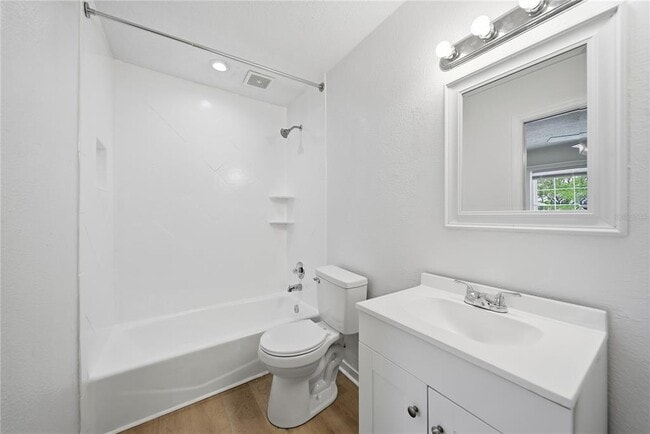 Building Photo - 13690 Orange Sunset Dr