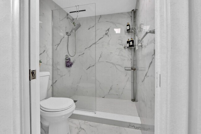 Building Photo - 2000 Presidential Way