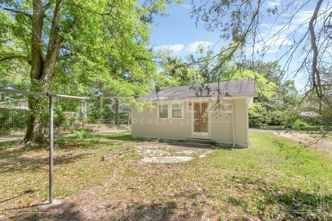 Building Photo - Newly Updated 1 Bed/1 Bath House in Mobile!