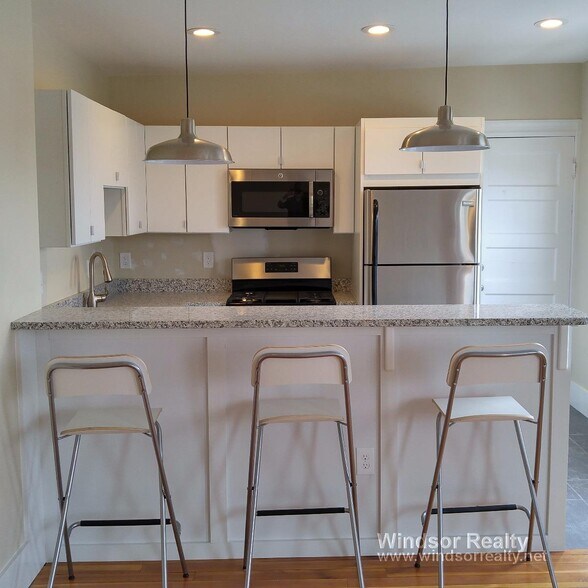 Building Photo - 102 Morrison Ave