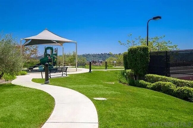 Building Photo - 2696 Escala Cir