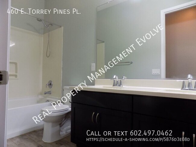 Building Photo - 460 E Torrey Pines Pl