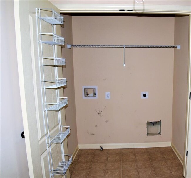 Building Photo - 3356 Sardis Bend Dr
