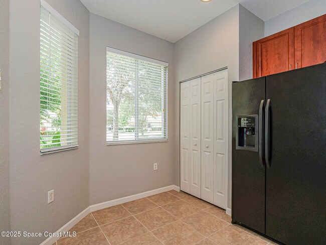 Building Photo - 2565 Stockbridge Square SW