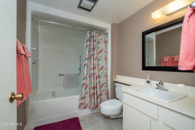 Building Photo - 18239 N 129th Ave