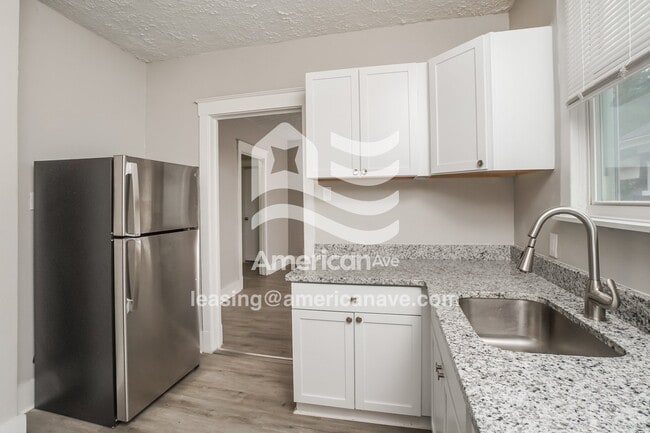 Building Photo - 656 S 42nd St