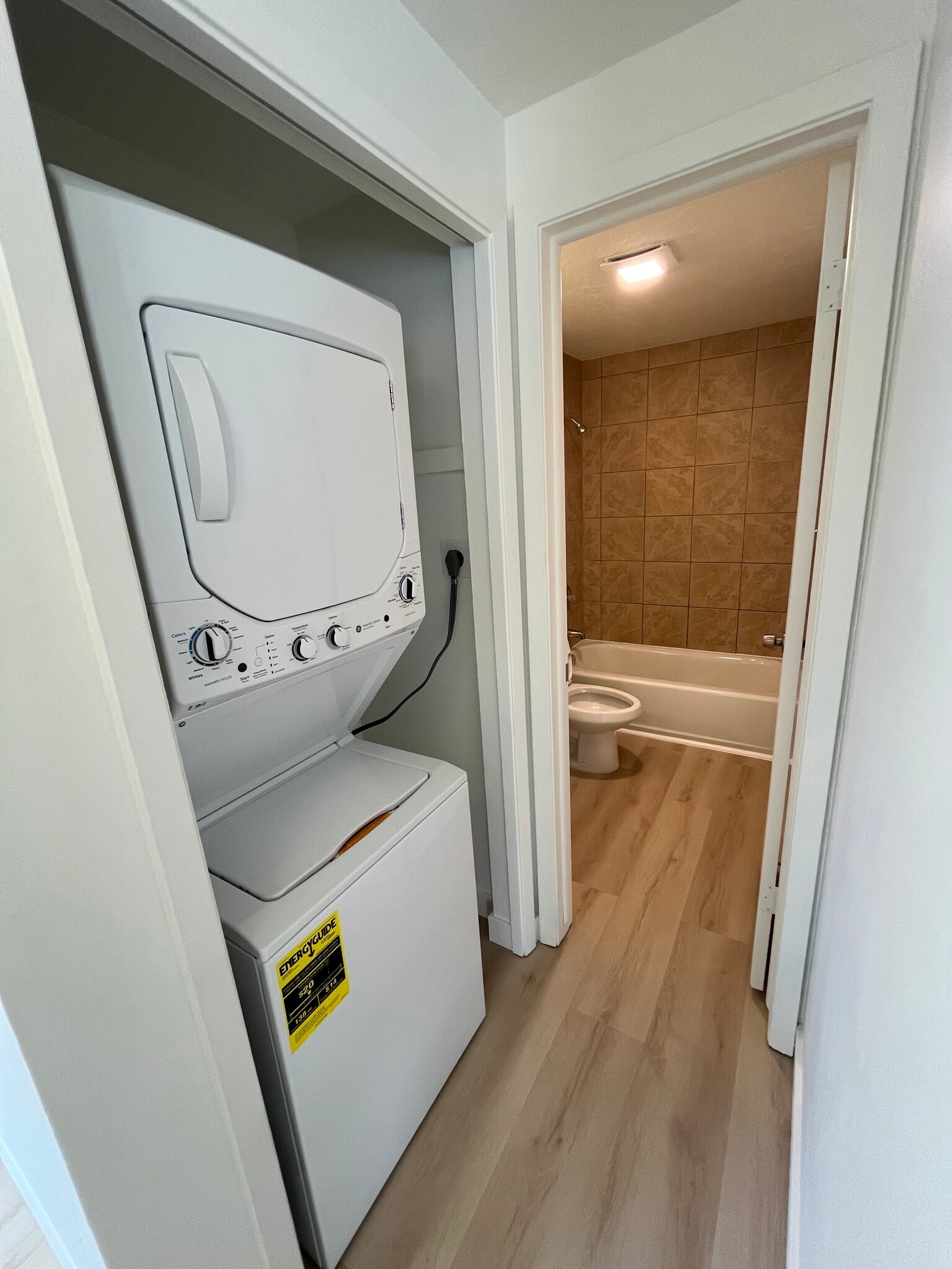 Laundry nook - 723 E 600 S