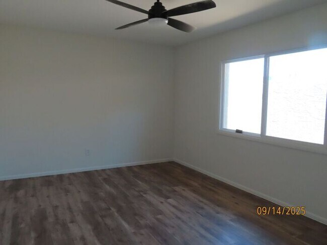 Building Photo - Heather ****$500 Off 1st Month Rent****