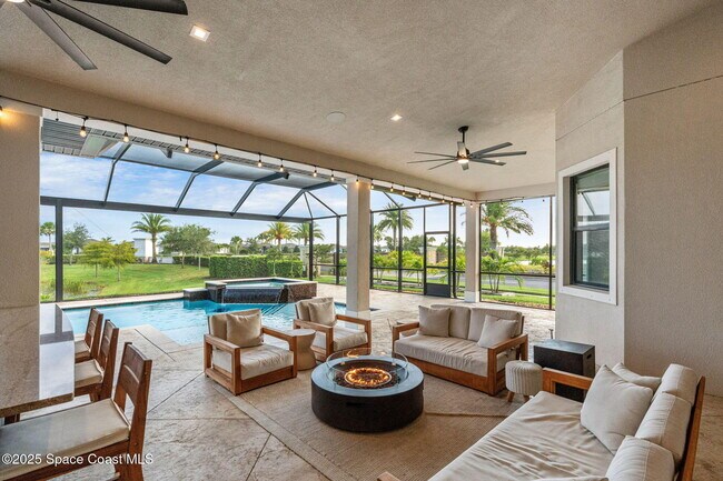 Building Photo - 8499 Serrano Cir