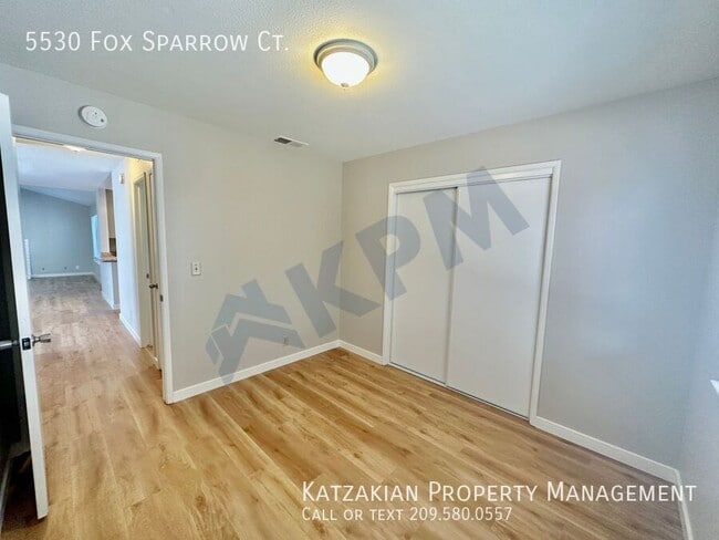 Building Photo - 5530 Fox Sparrow Ct