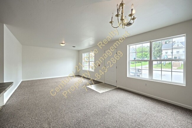 Building Photo - Large 2 Bedroom 1 Bath All One Level Apartment in Hellam PA