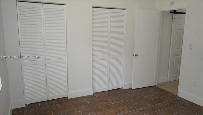 Building Photo - 10722 La Placida Dr