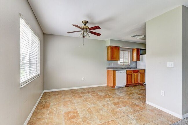 Building Photo - Prime Northwood Home on a Conservation Lot...
