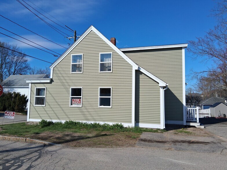 Building Photo - 58 Maple St