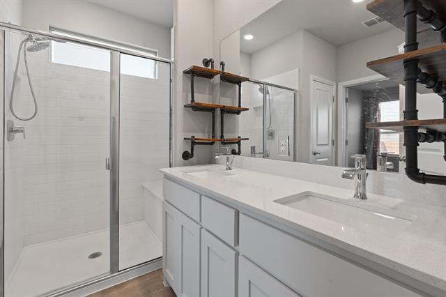 Building Photo - 1402 Fremont Trl
