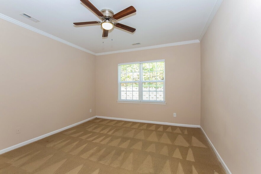 Building Photo - 16047 Long Talon Way