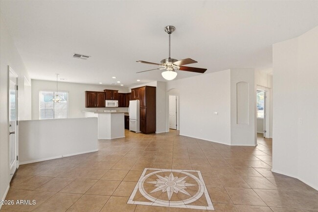 Building Photo - 8938 W Grovers Ave