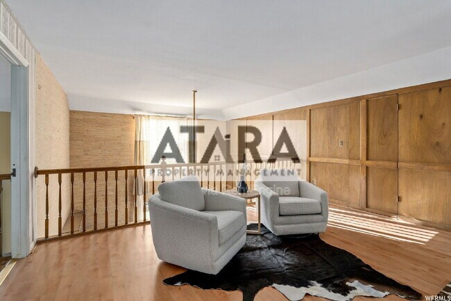 Building Photo - 1577 E Tomahawk Dr