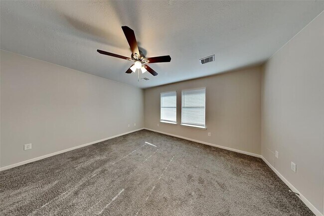 Building Photo - 22210 Summer Breeze Ln