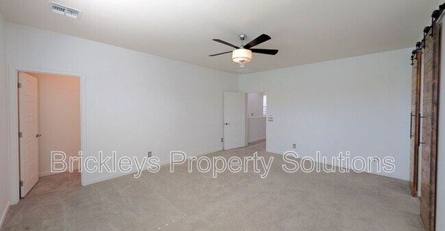 Building Photo - 2632 S Tobin