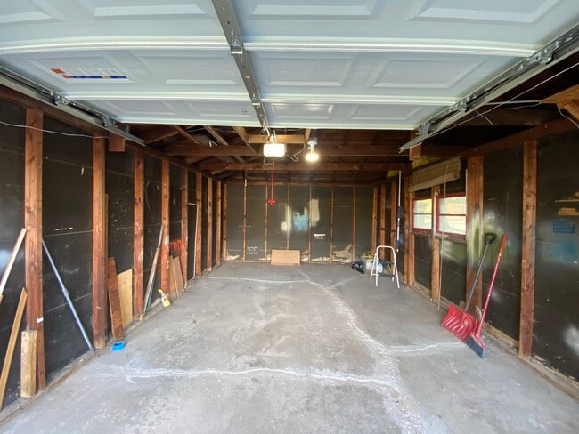 Building Photo - 12814 E Playfield Dr