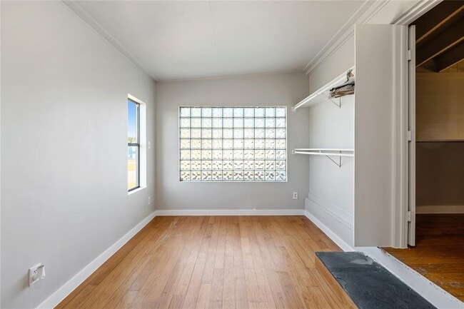 Building Photo - 6911 Avenue O