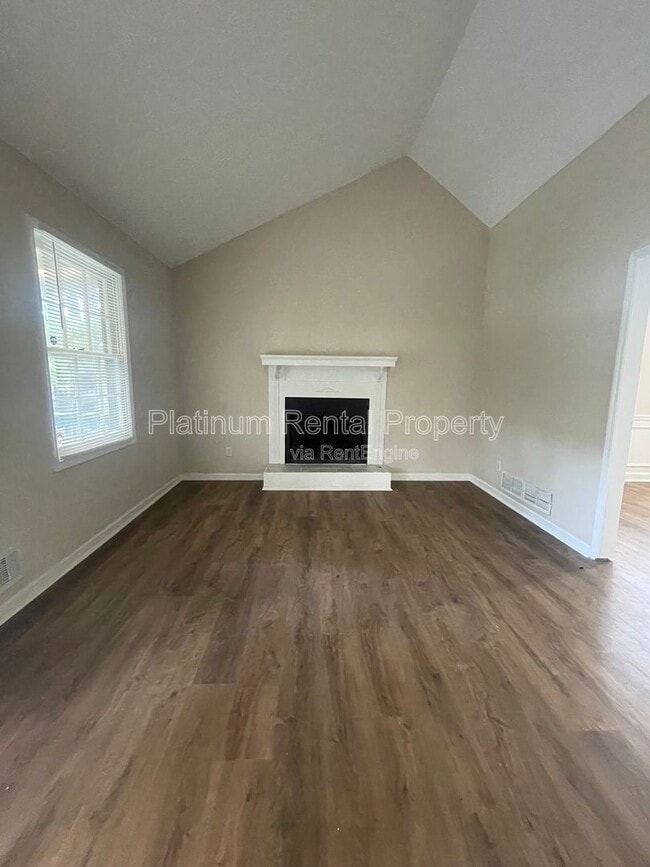 Building Photo - 377 Arbour Way