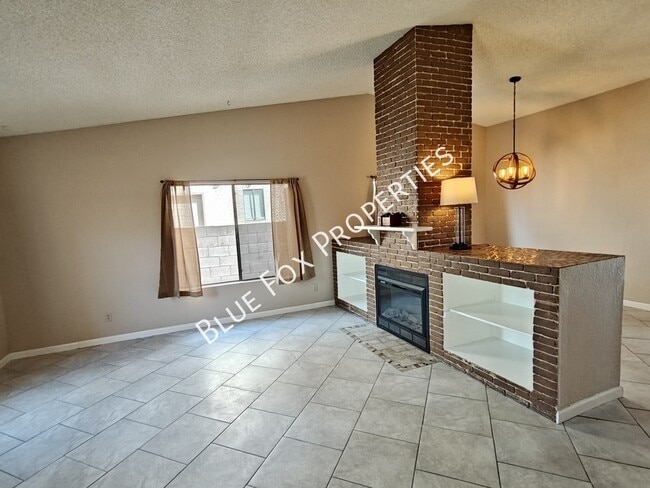 Building Photo - 5189 W Aquamarine St