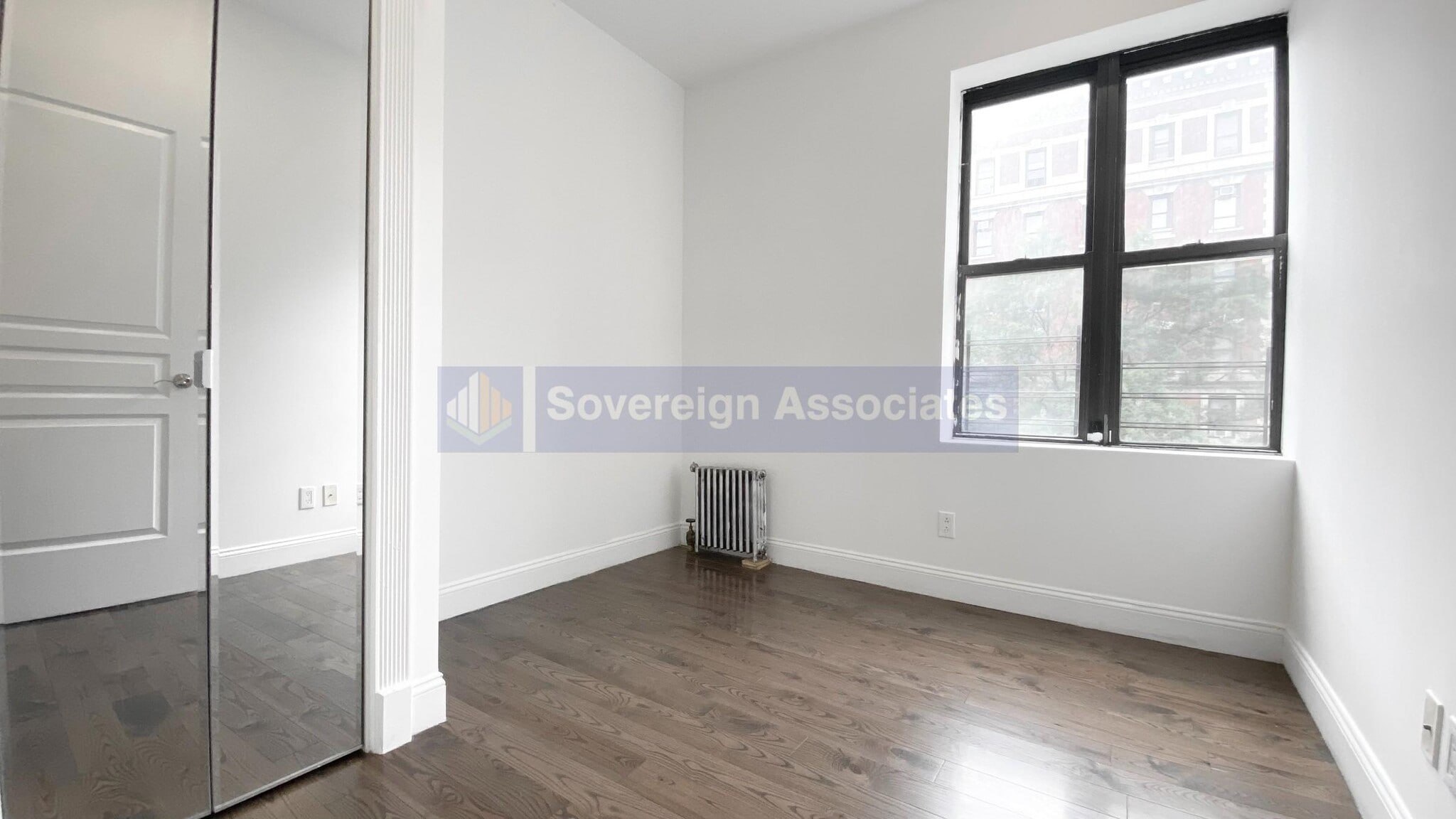 Building Photo - 45 Tiemann Pl