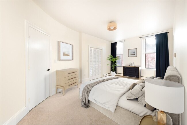 Building Photo - 362 Commonwealth Ave