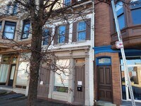 Building Photo - 264 W Market St