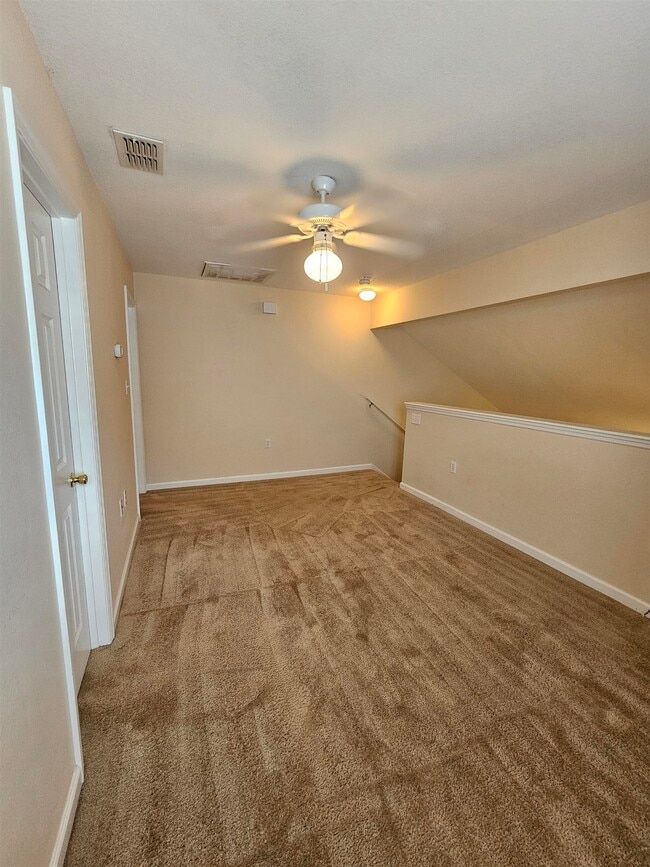 Building Photo - 2738 W Tharpe St
