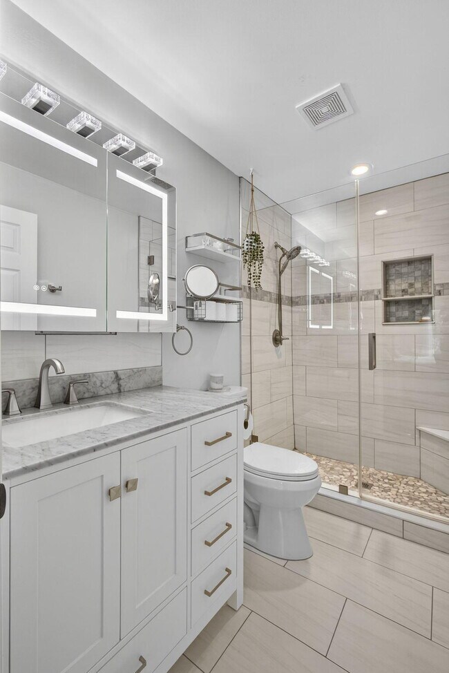 Building Photo - 3738 Old Lighthouse Cir