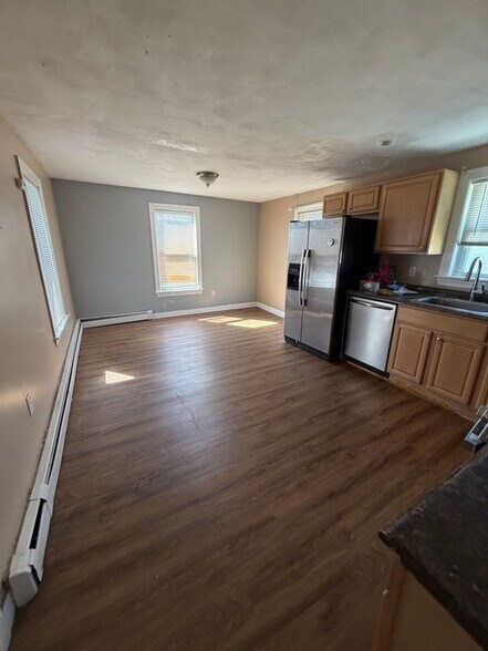 Building Photo - 10 Neptune St Ct