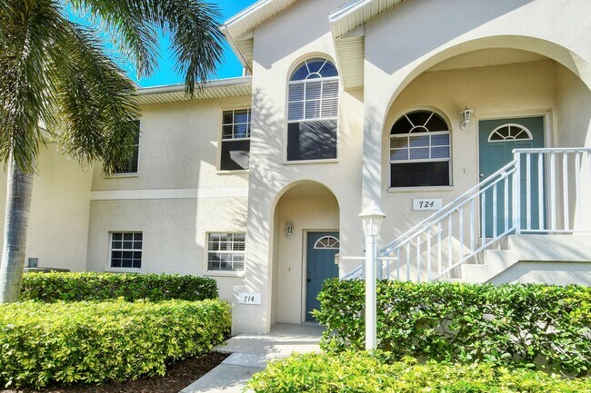 Building Photo - Spacious 3 bedroom, 2 bath condo with a lake view in Palmer Ranch