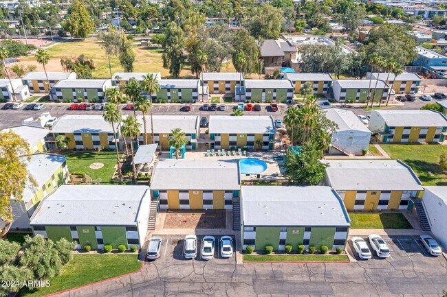 Building Photo - 615 S Hardy Dr