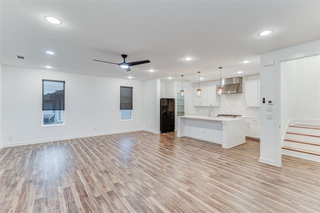 Building Photo - 1925 California Dr