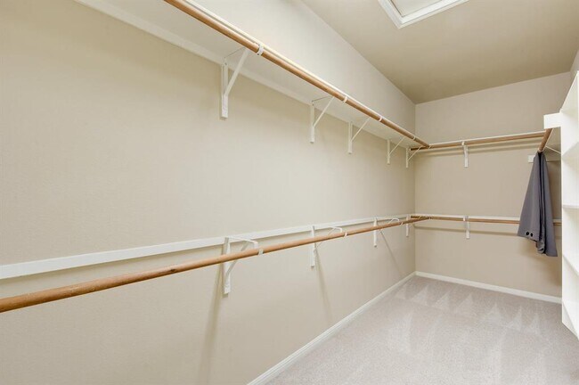 Building Photo - 321 Grafton Ln