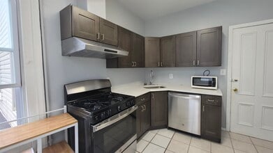 Building Photo - 23 Sherman Pl