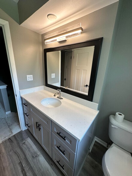 Building Photo - 105 Ridge Ct