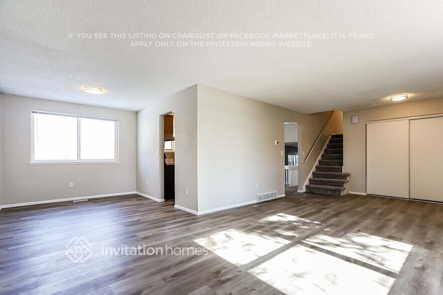 Building Photo - 14499 E Wesley Ave