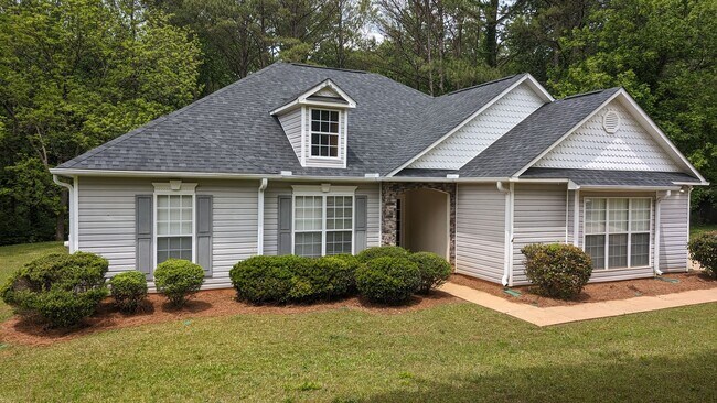 Primary Photo - 105 Foxdale Dr