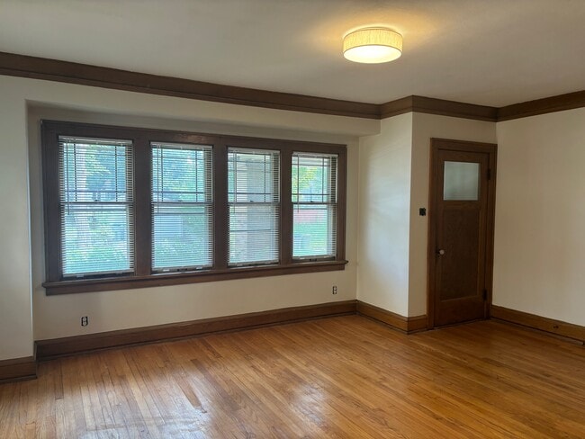 Building Photo - 5412 W Vine St