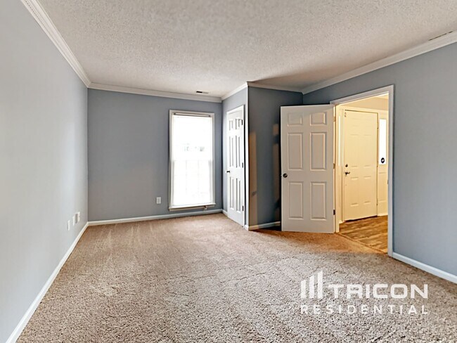 Building Photo - 7226 Amarillo Dr