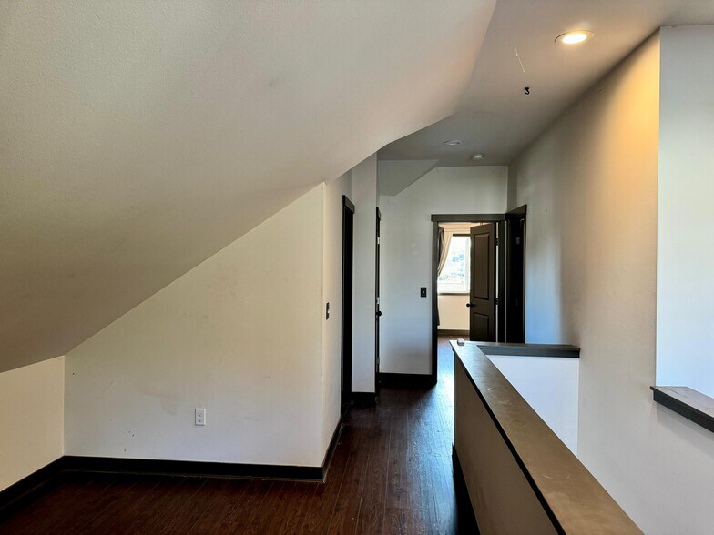 Building Photo - 3731 S Manitou Way