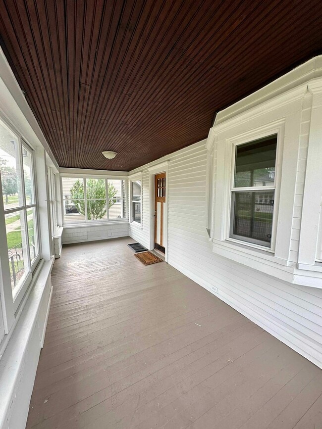 Building Photo - 1308 Leroy St