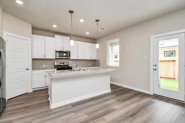 Building Photo - 8408 Rising Stream Dr