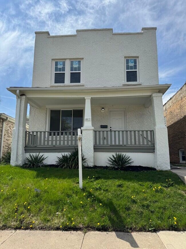 Building Photo - 1512 Lombard Ave